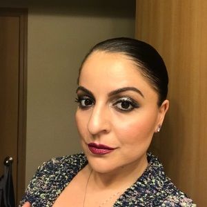 Meet your Posher, Valentina